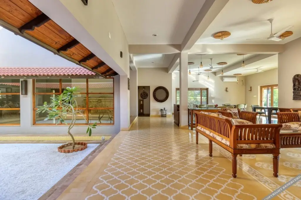 Бхудж: The Kutchh Courtyard Resort