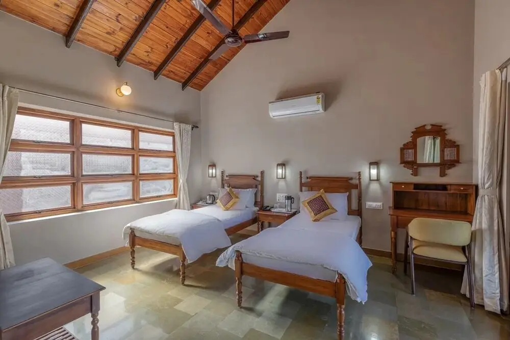 Бхудж: The Kutchh Courtyard Resort