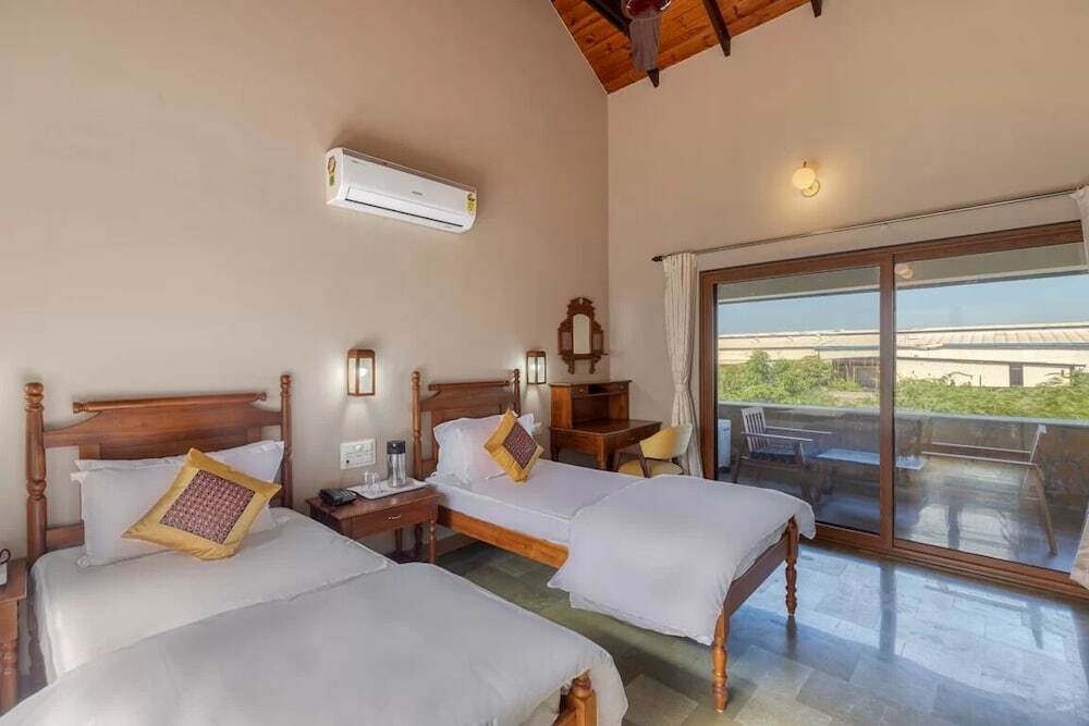 Бхудж: The Kutchh Courtyard Resort