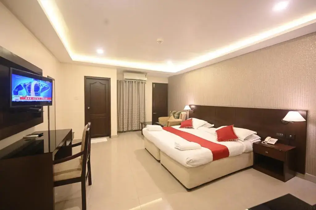 Cheppad: Hotel Bhagavath Gardens