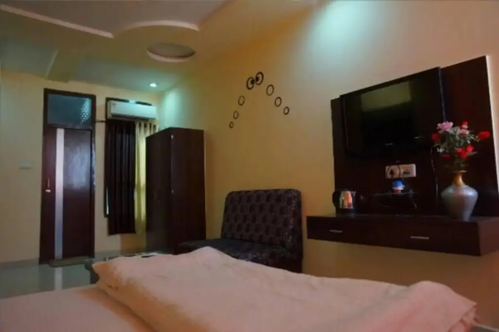 Пратапгарх: Hotel Shashank
