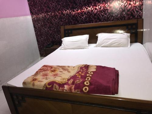 Нойда: OYO 87010 Sangam Guest House
