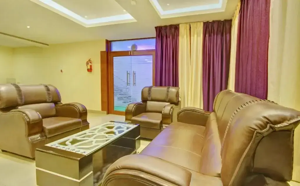 Svs Luxury Rooms by Oyo Rooms — фото 1
