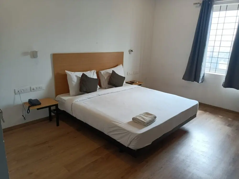 Бангалор: DBR Suites Sarjapur Road