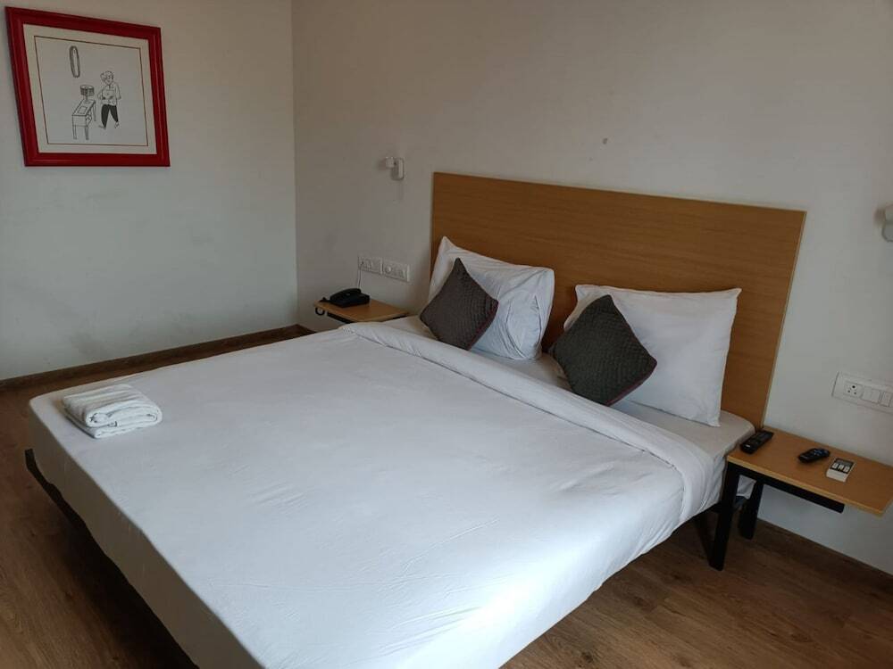 Бангалор: DBR Suites Sarjapur Road