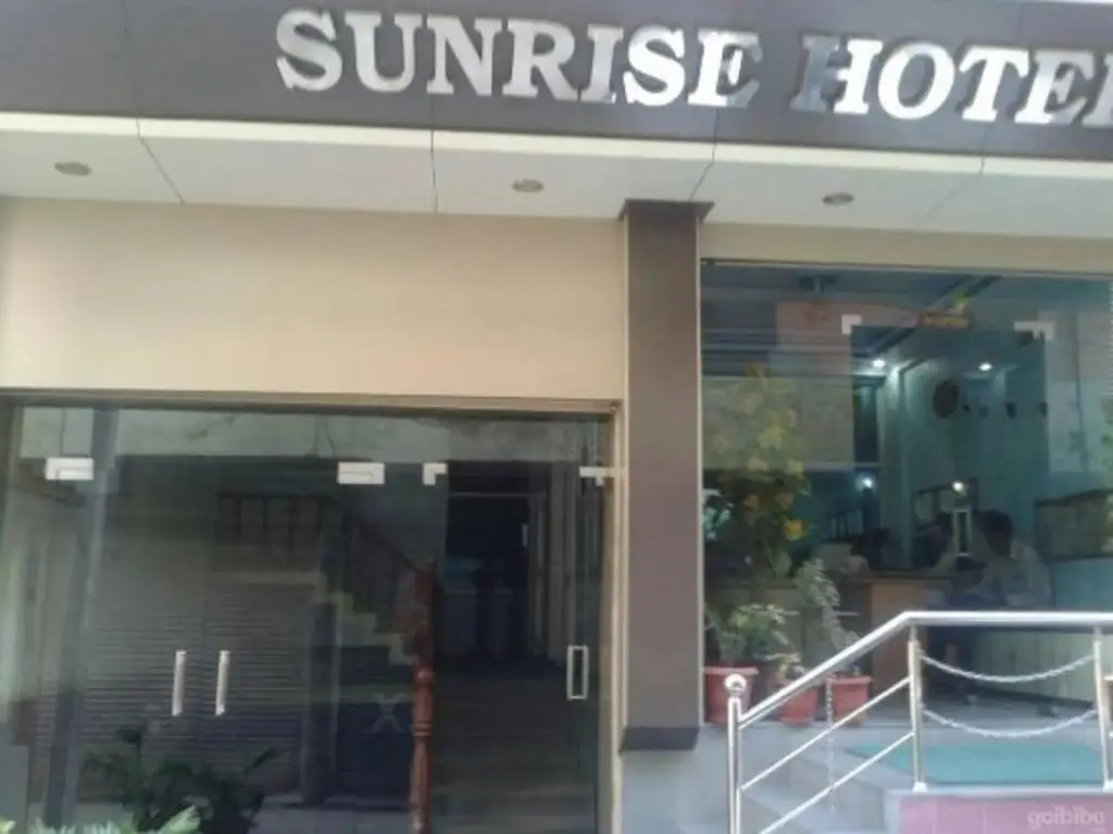 Sunrise Hotel — фото 1