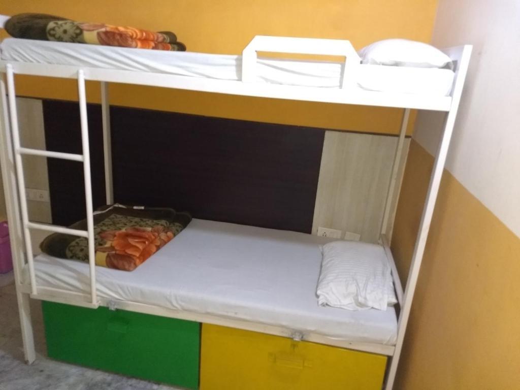 Агра: New Weston Hostel