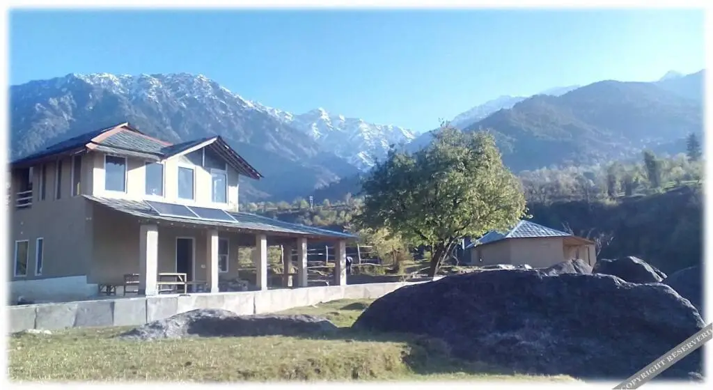 Кангра: The Earth House