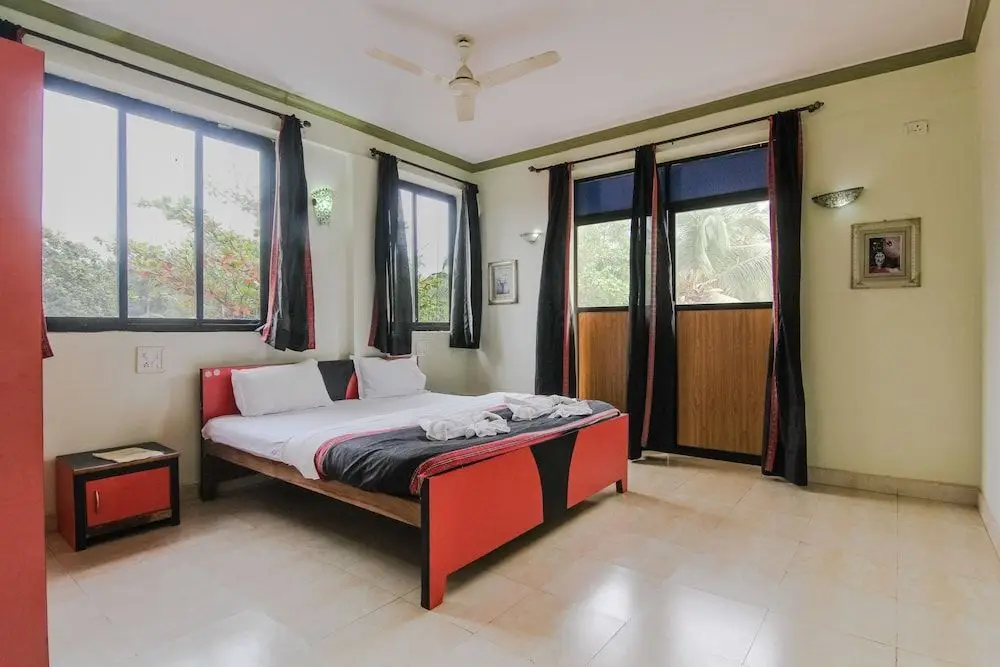 Морджим: Morjim Bay Resorts