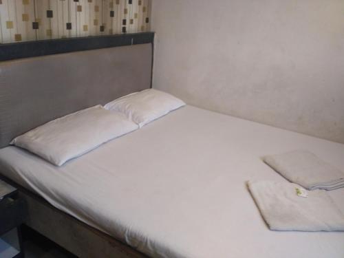 Нави-Мумбай: Soni Punjab Guest House