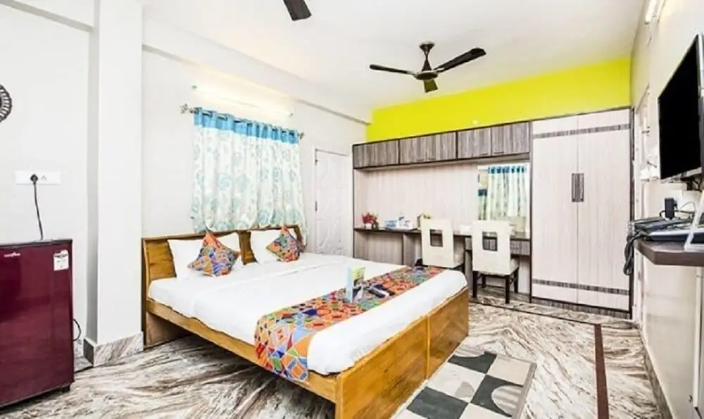 Колката: FabHotel Transit Guest House