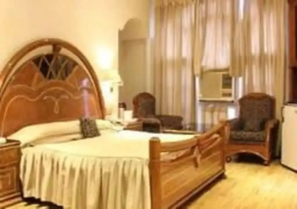 Мератх: Hotel Rajmahal