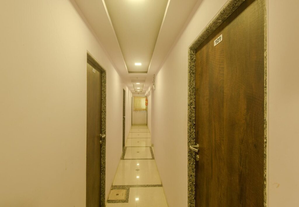 Мумбаи: Hotel Stay Land