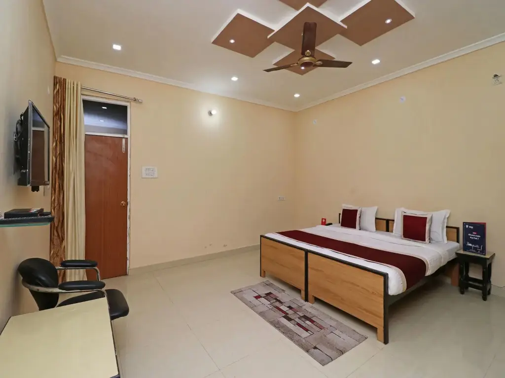 Канпур: hotel nirmal palace