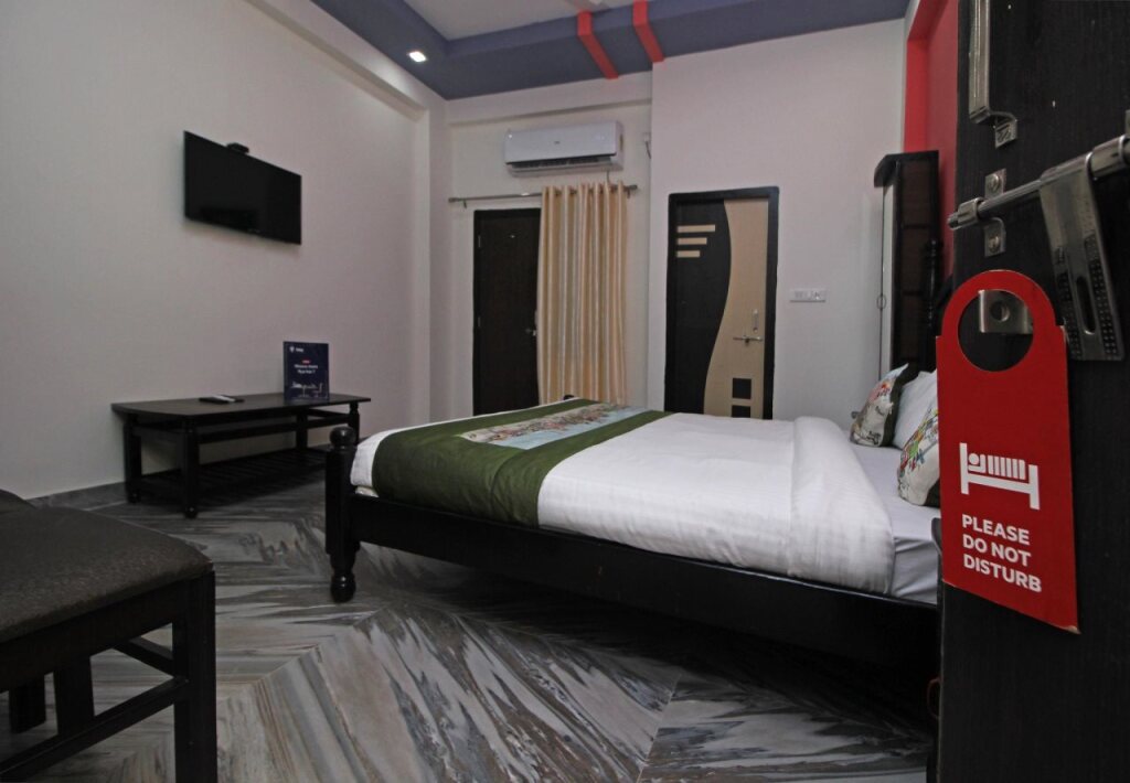Удаипур: Hotel AGC By OYO Rooms