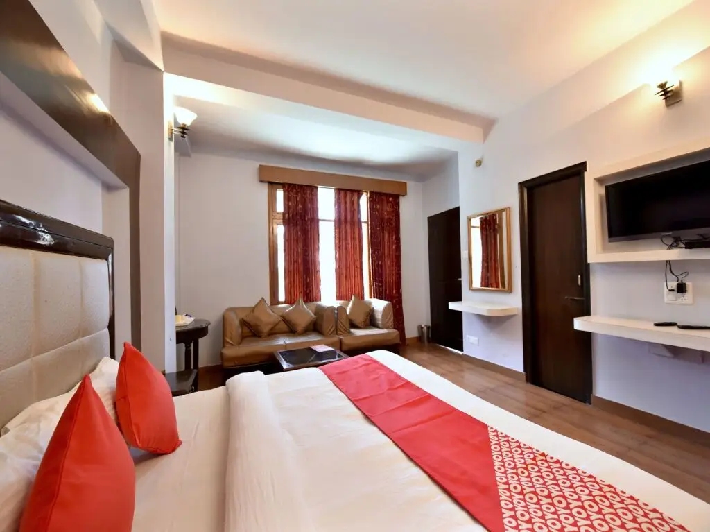 Шимла: Hotel Himland East By OYO Rooms