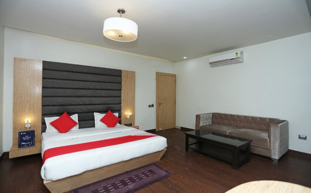 Бхопал: Hotel Sandal Wood