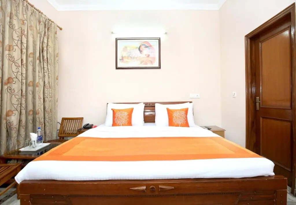 Мохали: Hotel Kings Residency by OYO Rooms