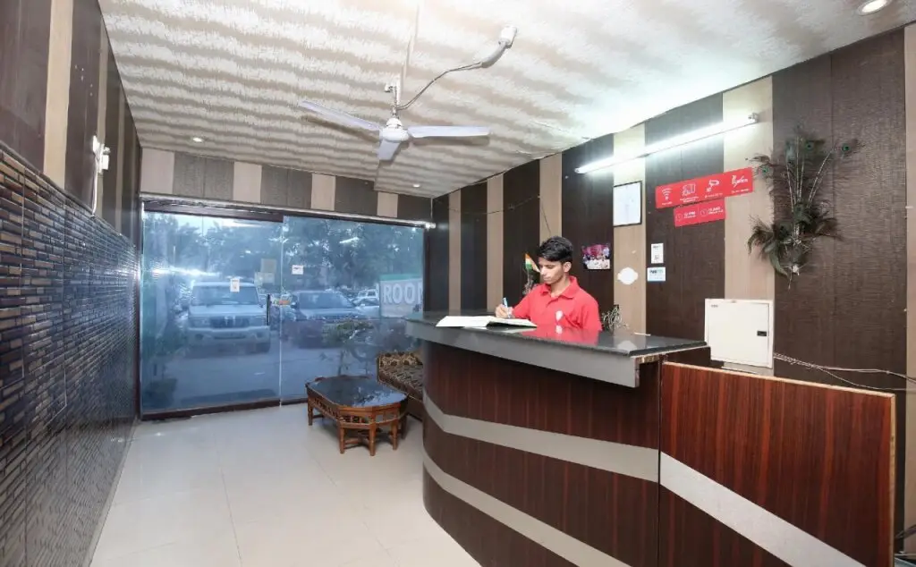 Мохали: OYO 5906 Hotel Skyfox