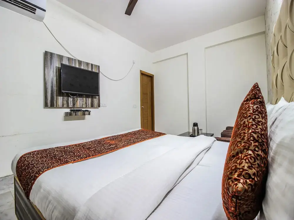 Нью-Дели: Star Palace Hotel By OYO Rooms