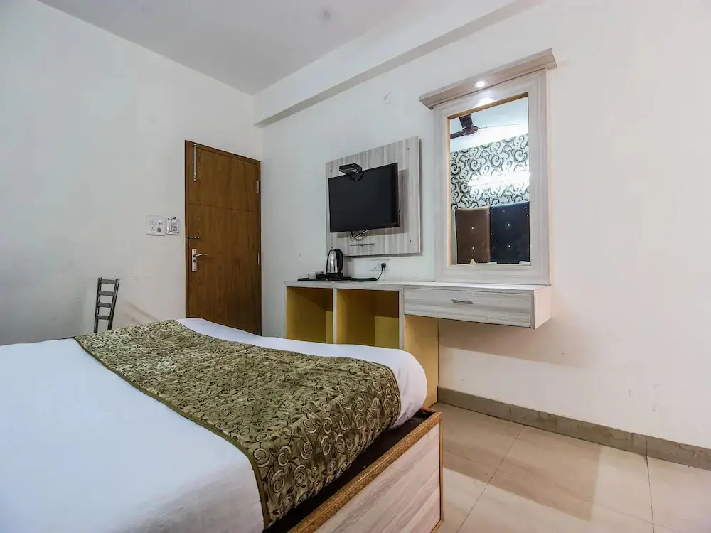 Нью-Дели: Star Palace Hotel By OYO Rooms