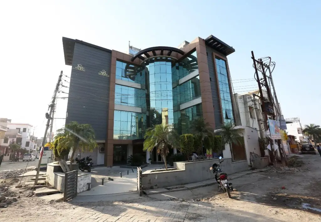 Hotel RP Grand Titanium by OYO Rooms — фото 1