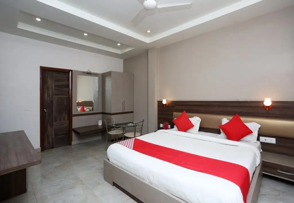 Лакхнау: Hotel RP Grand Titanium by OYO Rooms