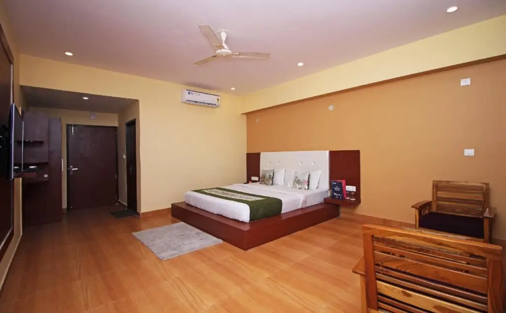 Кангра: Hotel Red Carpet by OYO Rooms