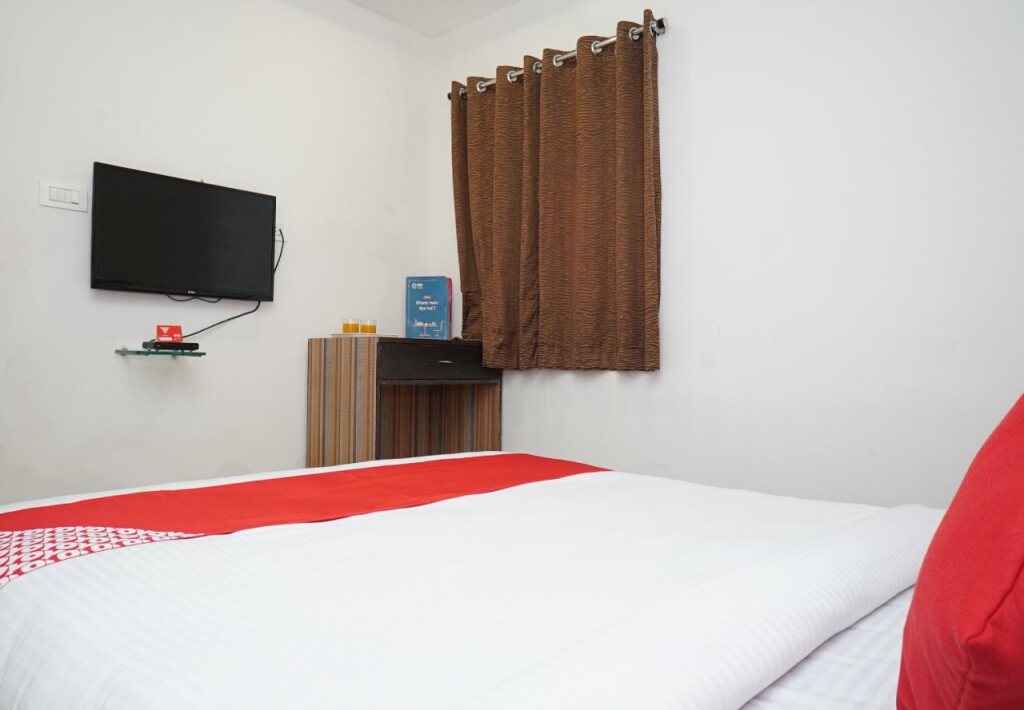 Лонавала: Hotel Montana NX