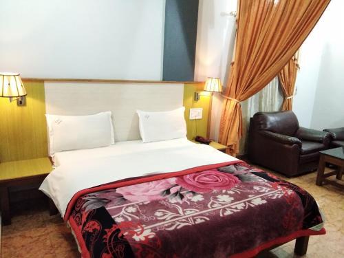 Бандипур: Hotel GGT Grand