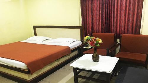 Варангал: Sharanya Hotel