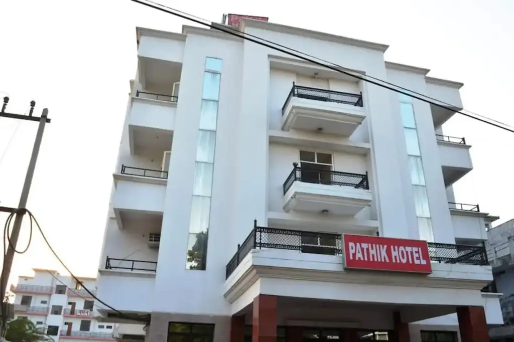 Лакхнау: Pathik Hotel