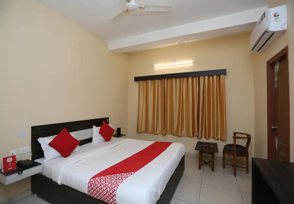 Бхубанешвар: OYO Flagship 27030 Hotel Blue Bell