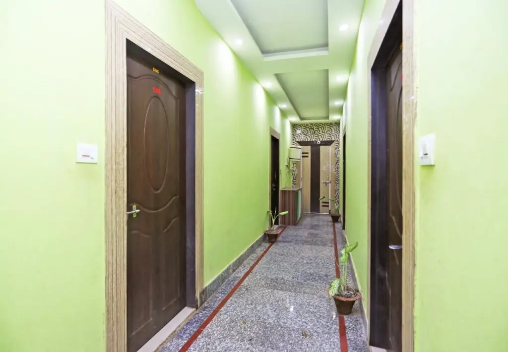 Пури: Hotel Sai Raghunath Palace by OYO