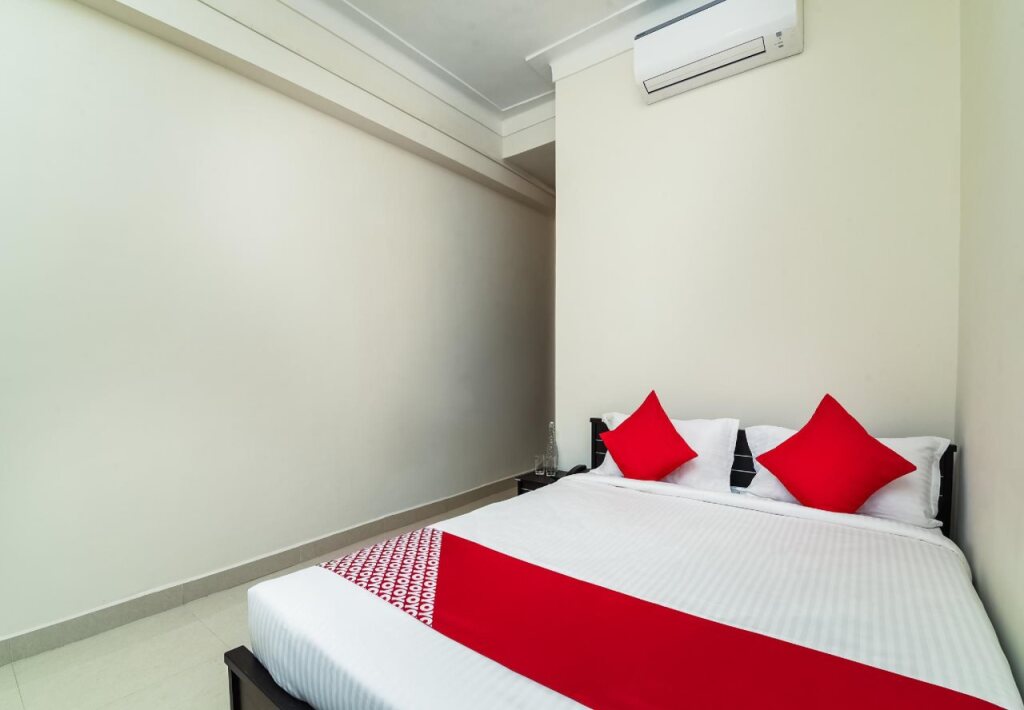 Висакхапатнам: Hotel Gayatri By OYO Rooms