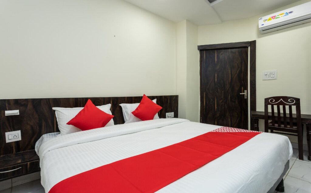 Бхопал: Hotel HTC By OYO Rooms
