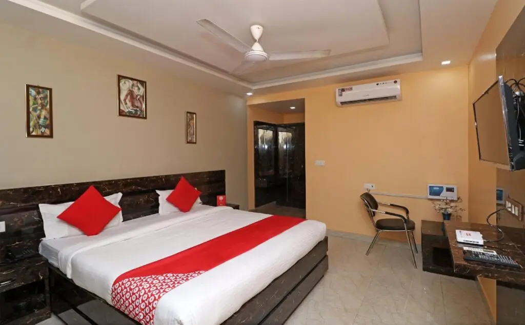 Файзабад: Oyo 26803 Hotel City Inn
