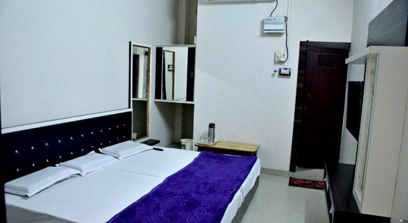 Кота: Hotel Gokul