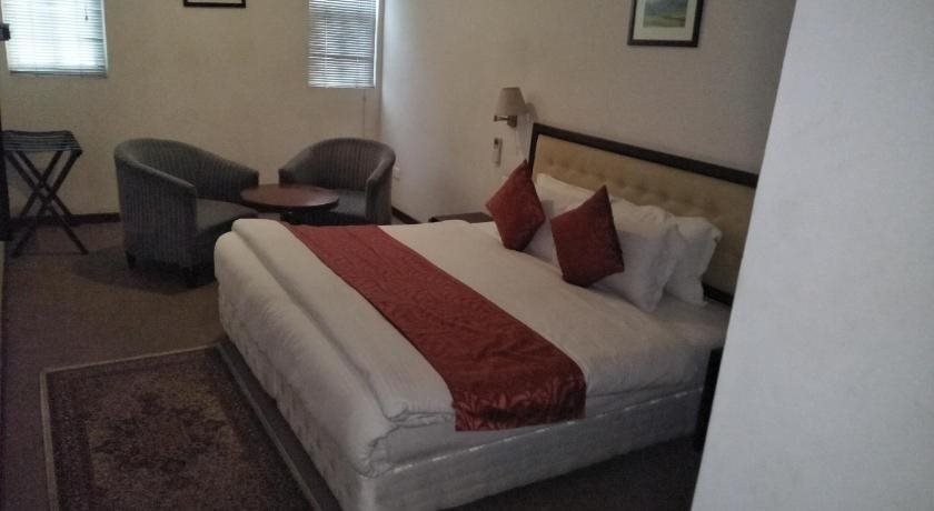 Лудхиана: The Court Yard Hotel