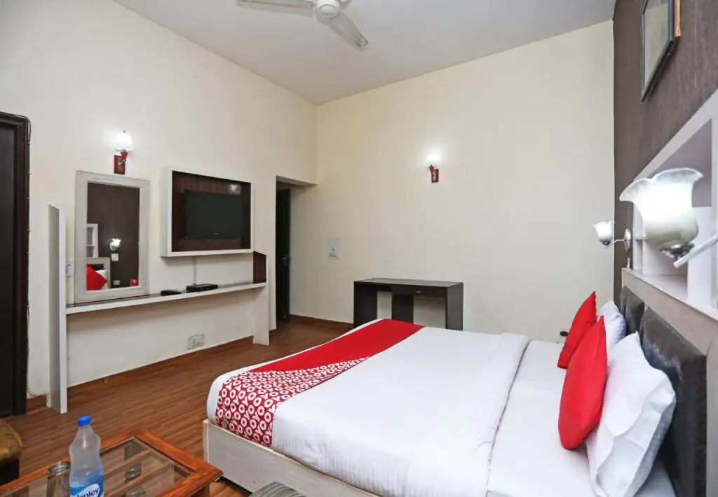 Нью-Дели: Chirag Residency By OYO Rooms