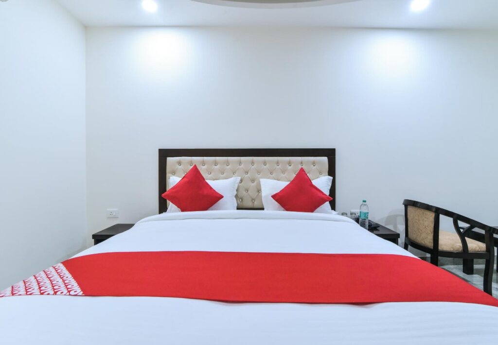Нью-Дели: Hotel Prince Plaza By OYO Rooms