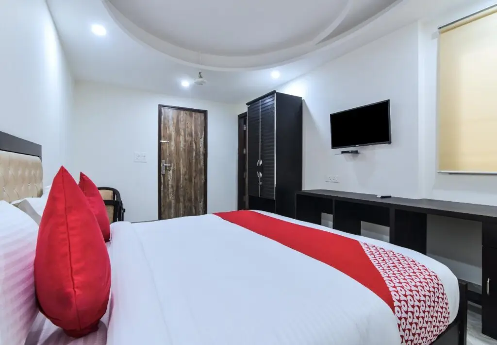 Нью-Дели: Hotel Prince Plaza By OYO Rooms