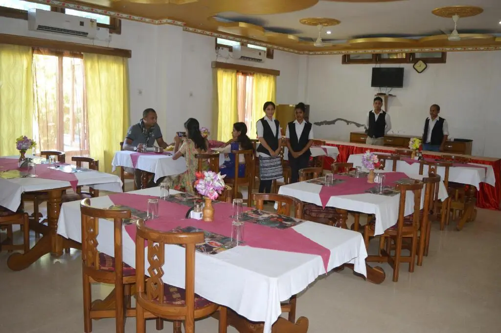 Бокахат: Hotel Kaziranga Continental