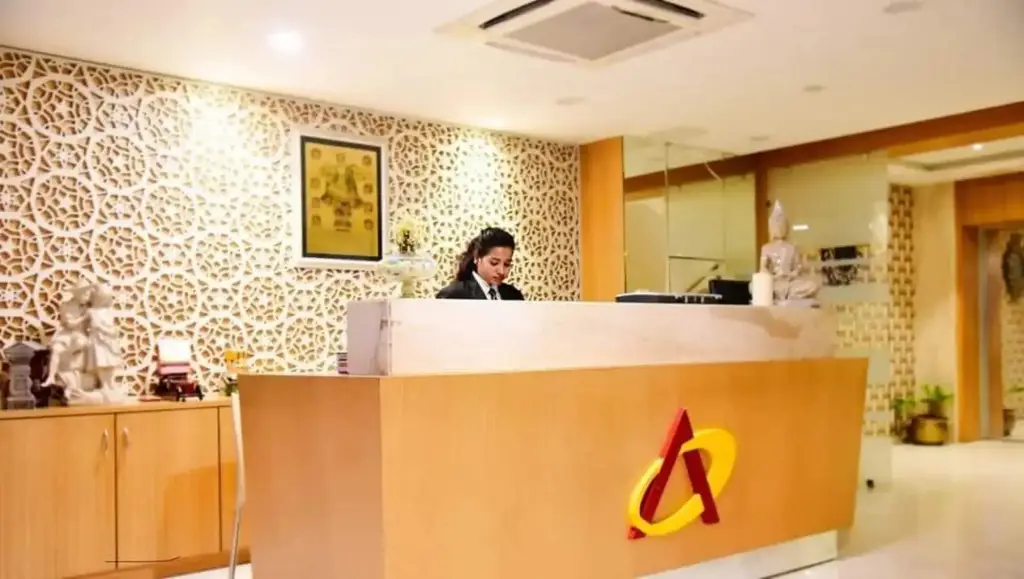 Дург: Hotel Awana