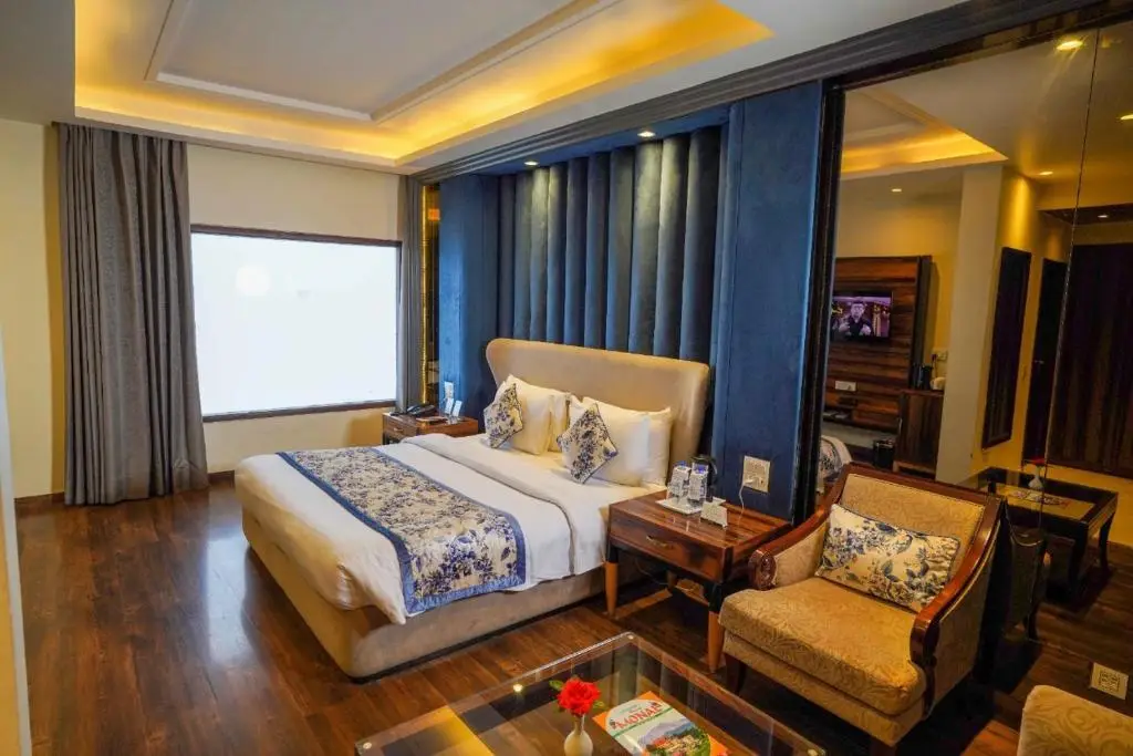 Куфри: The Twin Towers Hotel New Kufri
