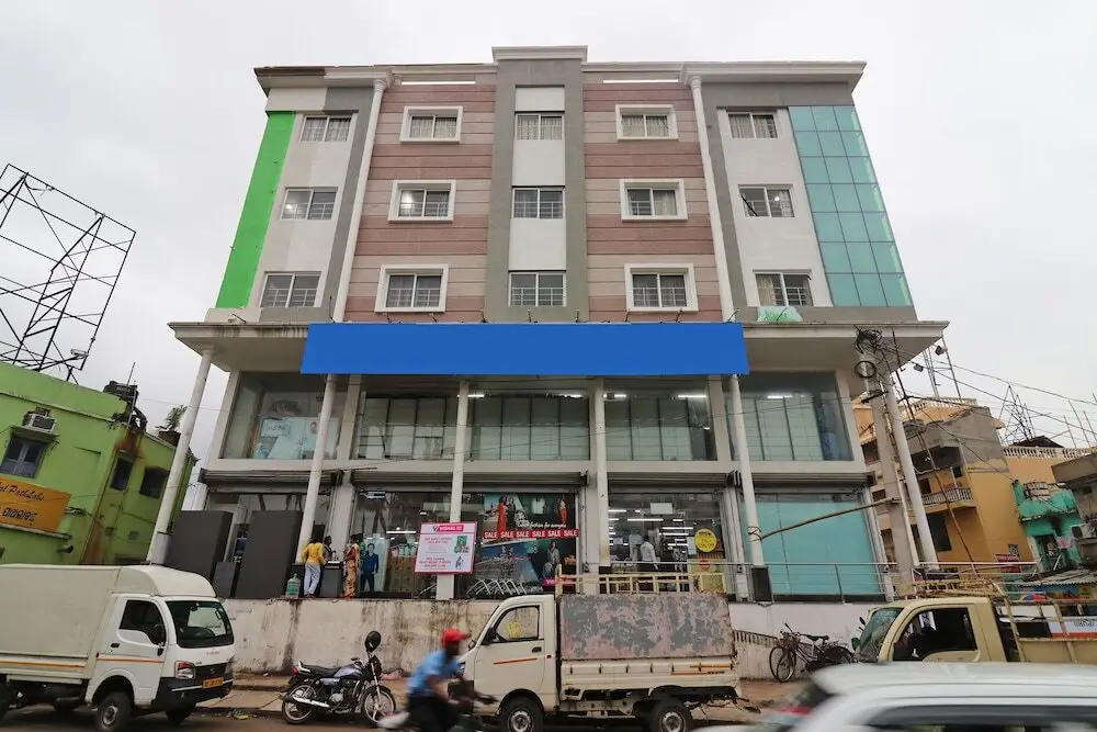 Hotel Vip Square by OYO Rooms — фото 1