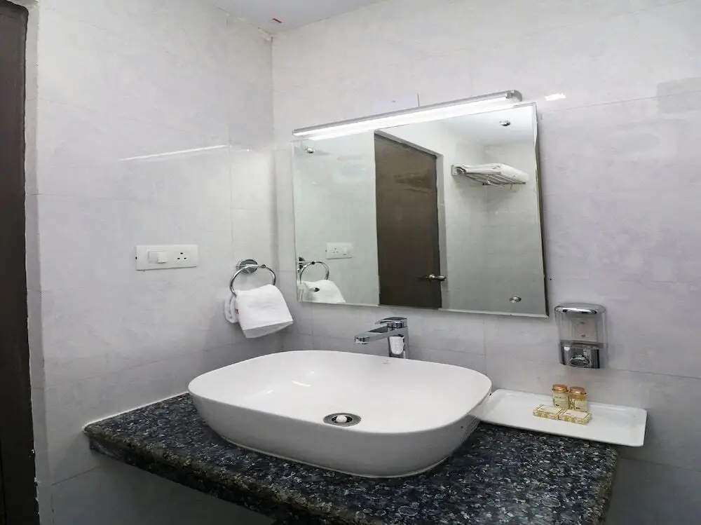 Пури: Hotel Vip Square by OYO Rooms