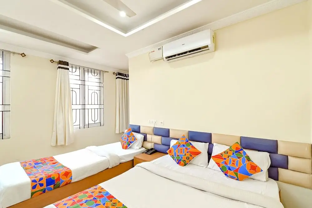 Гувахати: Fabhotel Good Luck Residency