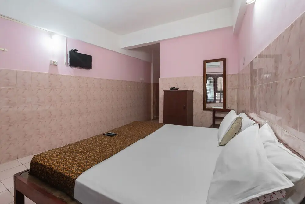 Гуруваюр: Sangamam Tourist Home by OYO Rooms