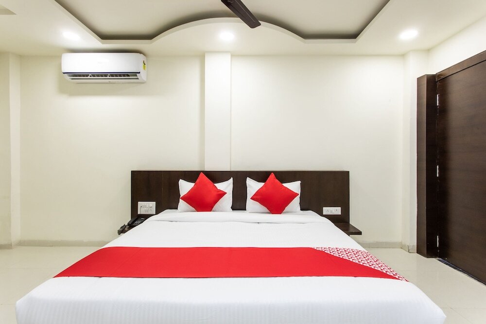 Бхопал: Hotel Aditya Regency by OYO